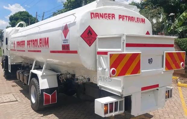 Isuzu Frr90 Tanker - thumbnail 3