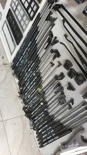 Boot Shock , Toyota, Nissan