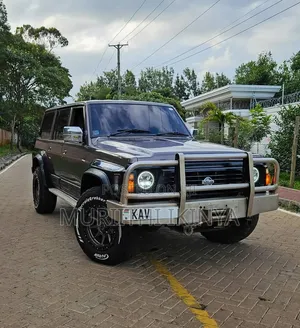 Nissan Patrol 1993 Brown