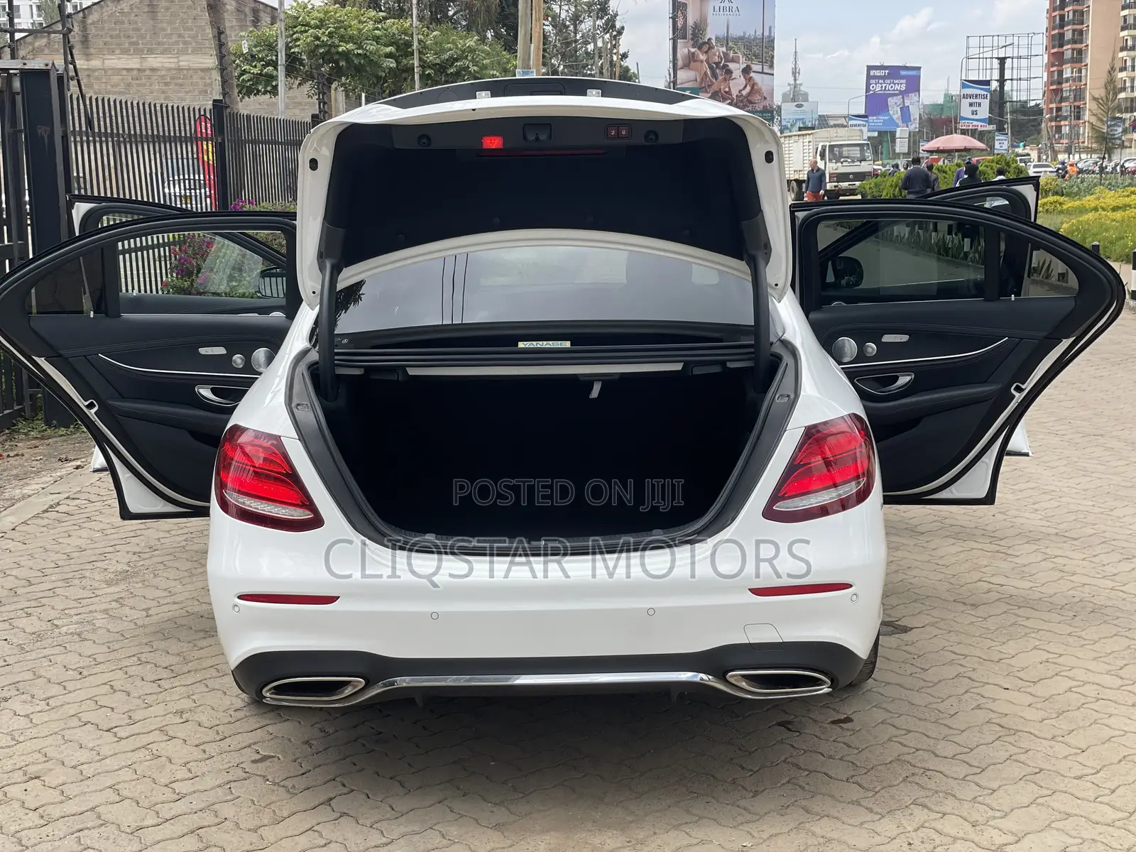 Mercedes-Benz E200 2019 White