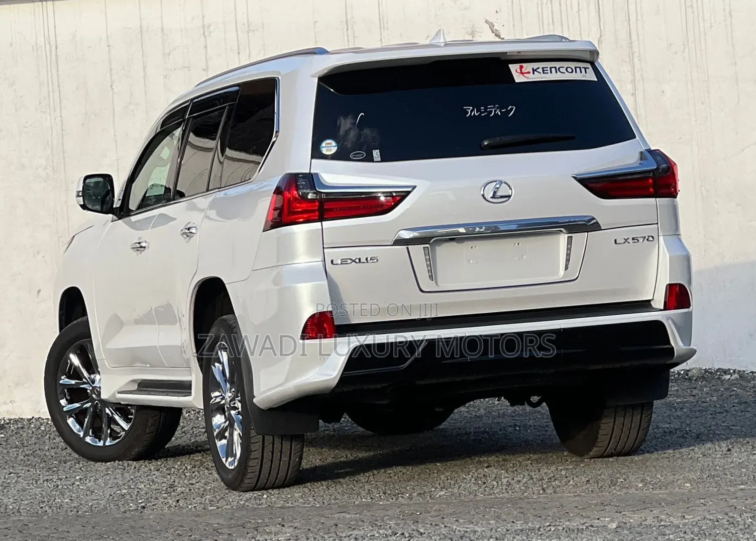 Lexus LX 570 AWD 2019 White