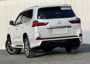 Lexus LX 570 AWD 2019 White