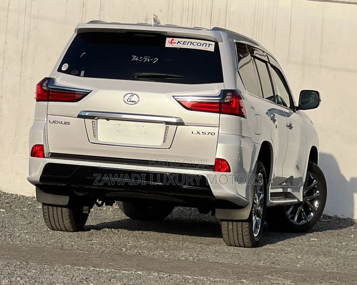 Lexus LX 570 AWD 2019 White