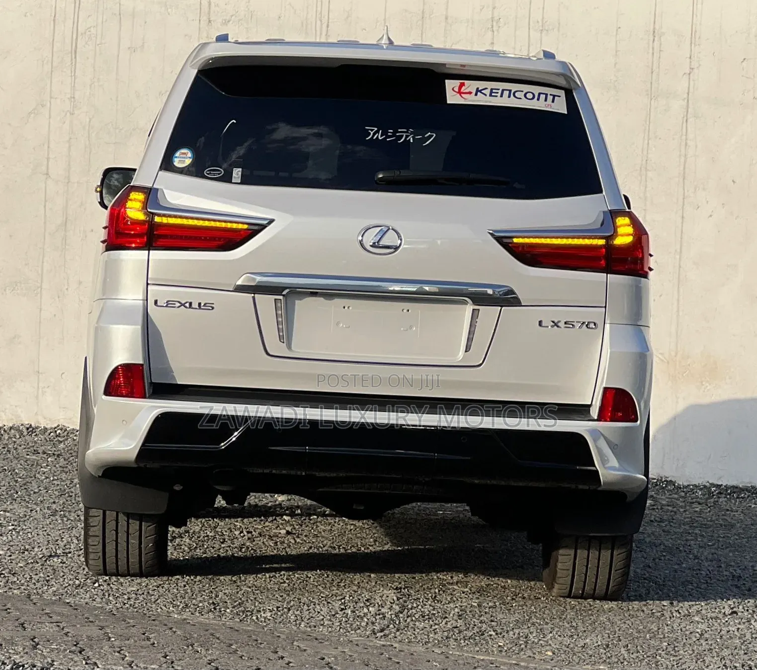Lexus LX 570 AWD 2019 White