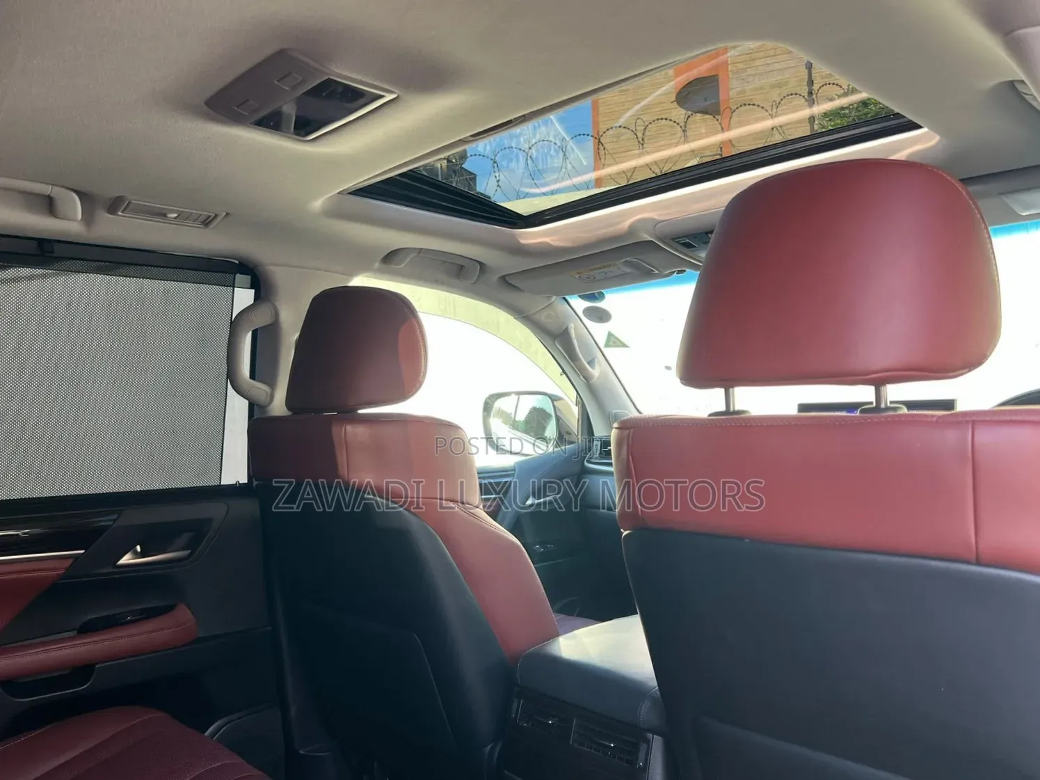 Lexus LX 570 AWD 2019 White