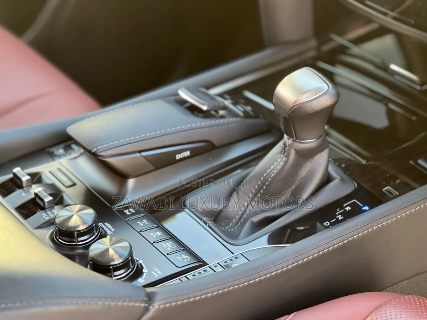 Lexus LX 570 AWD 2019 White