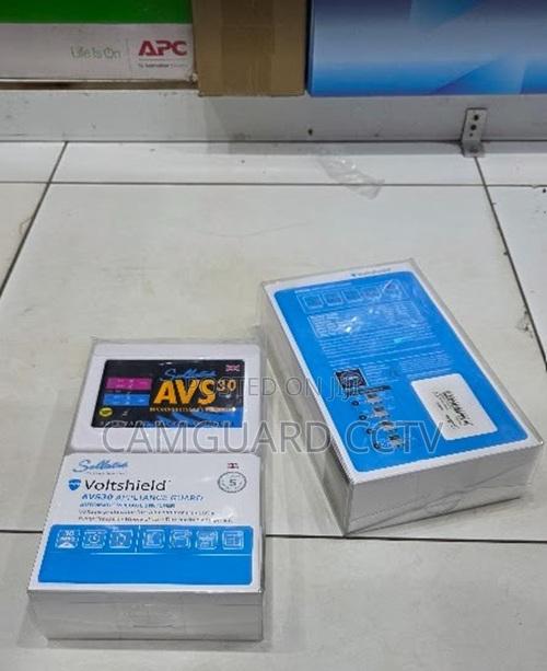 Sollatek Avs30 Automatic Voltage Switcher 30a Power Protector