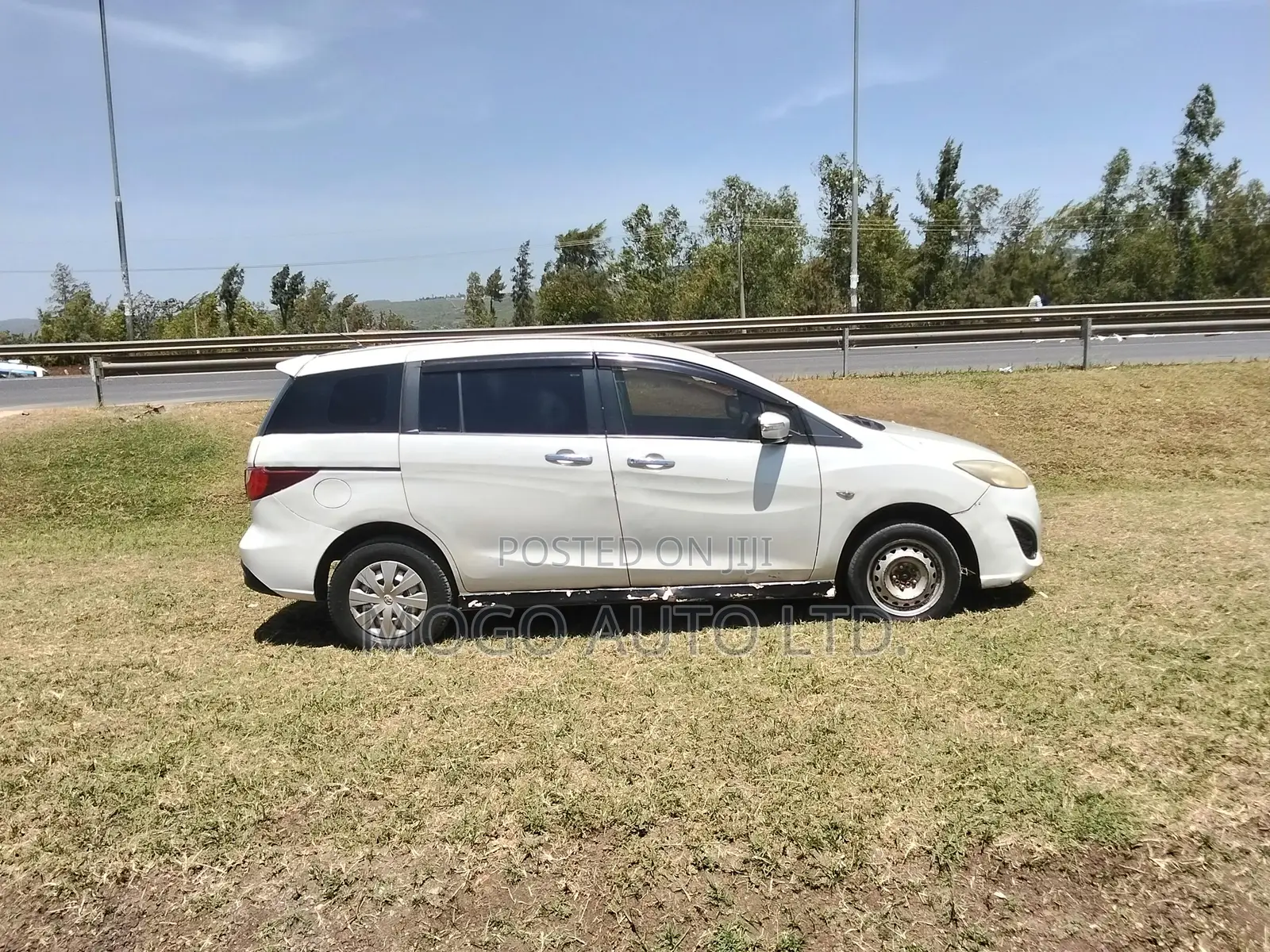 Mazda Premacy 2013 White