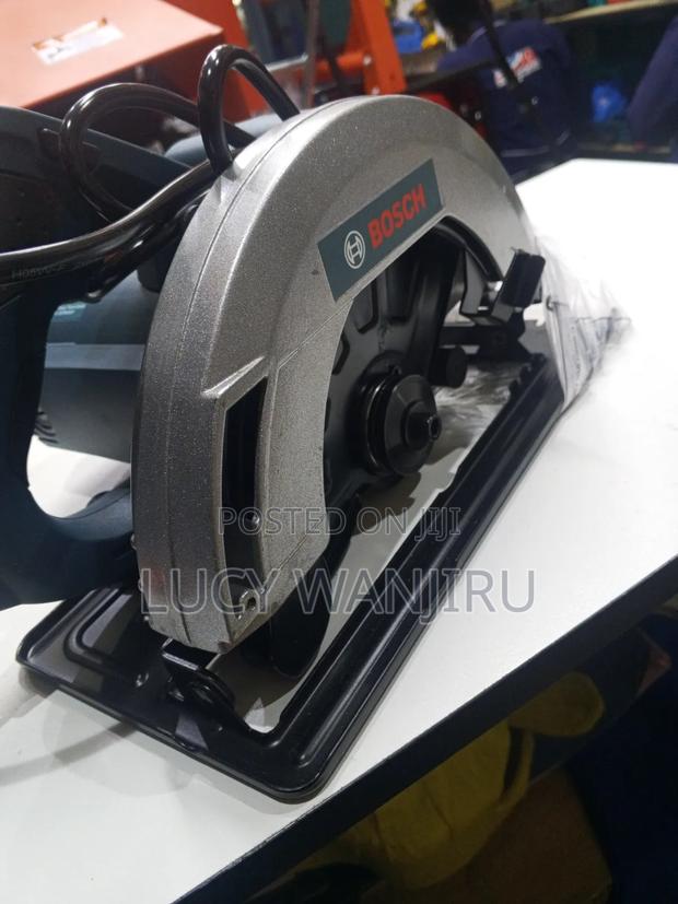 Newly Restocked Circular Machine - main view