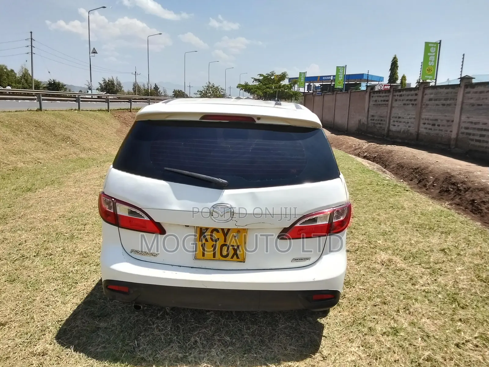 Mazda Premacy 2013 White