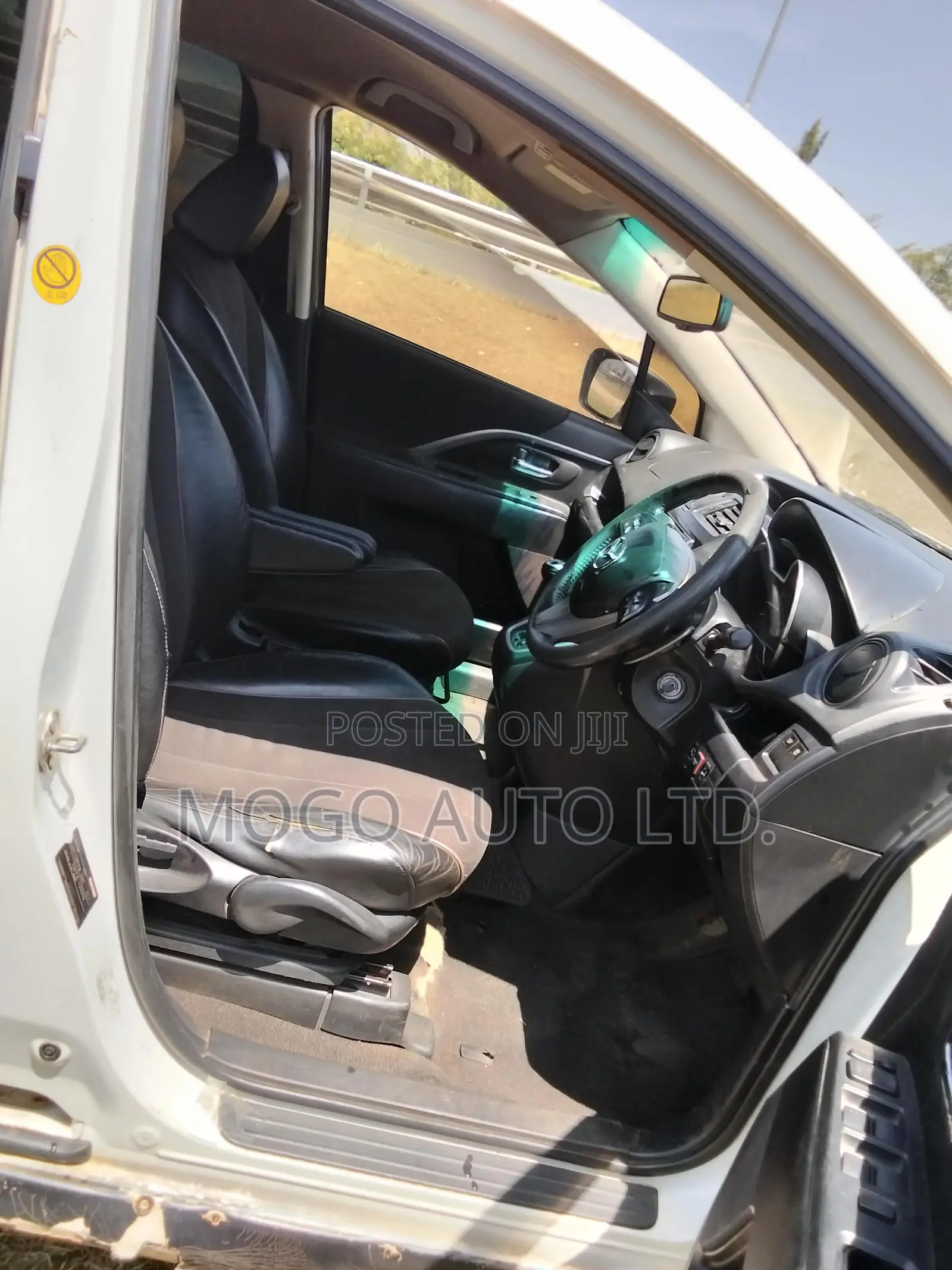 Mazda Premacy 2013 White