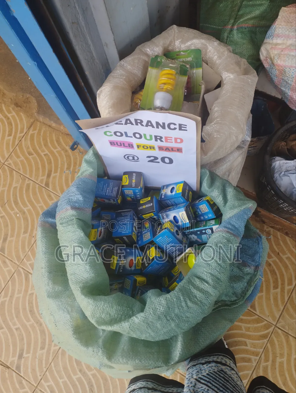 200 Coloured Bulb