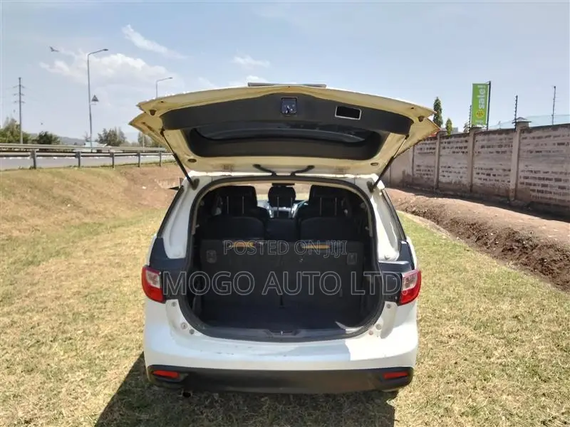 Mazda Premacy 2013 White