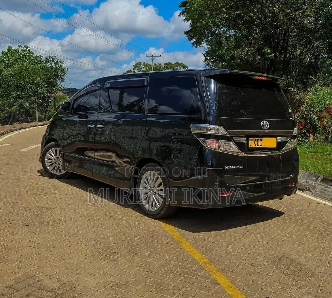Toyota Alphard 2.4 Petrol FWD 2014 Black
