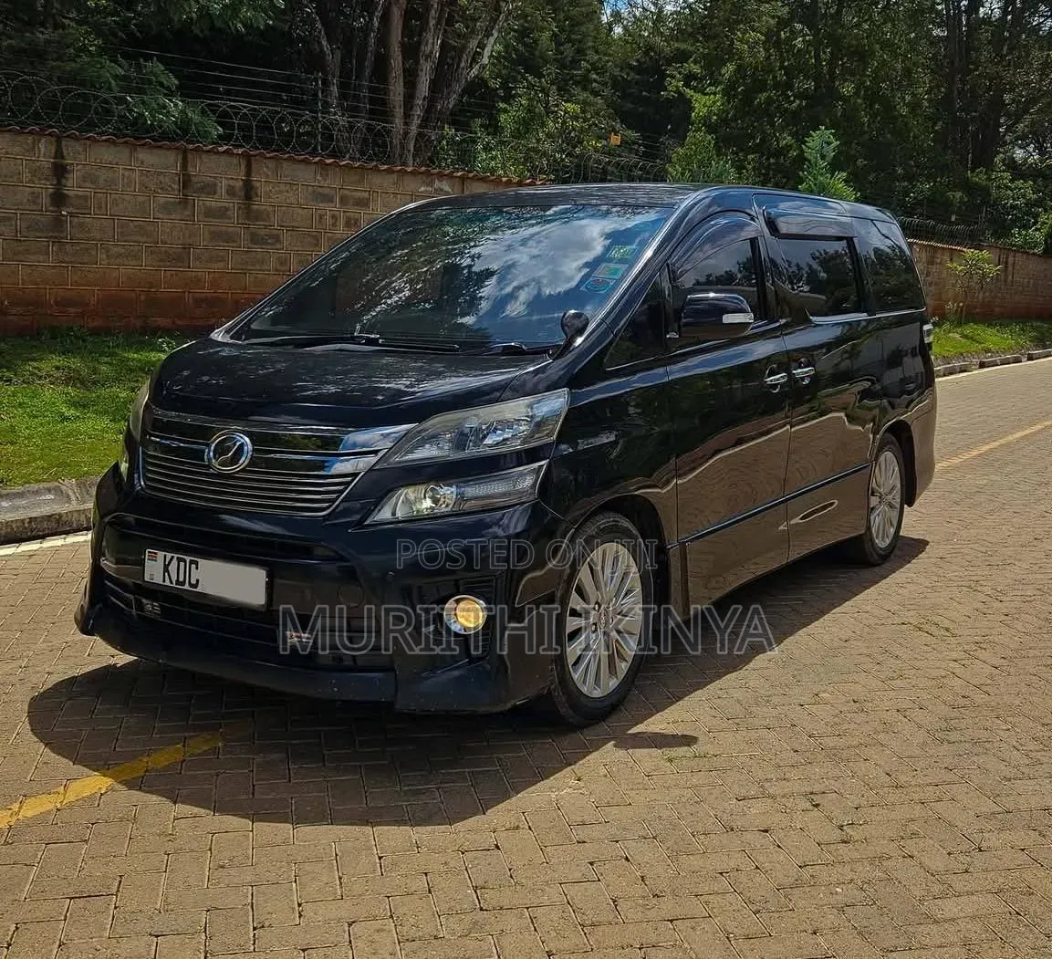 Toyota Alphard 2.4 Petrol FWD 2014 Black