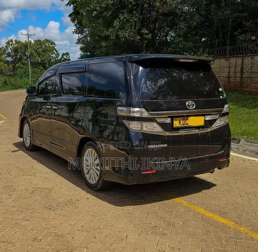 Toyota Alphard 2.4 Petrol FWD 2014 Black