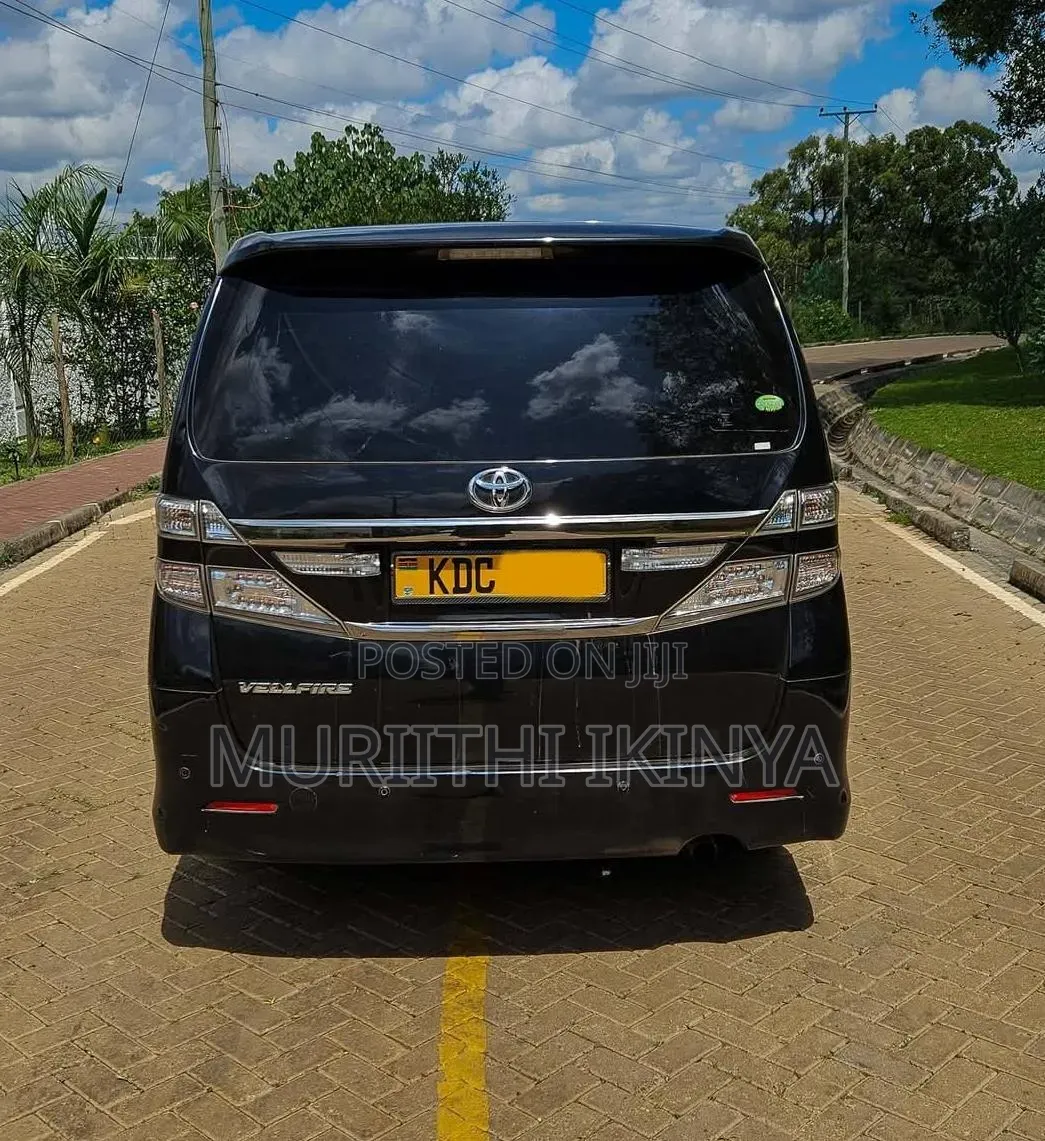 Toyota Alphard 2.4 Petrol FWD 2014 Black