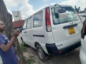 Toyota TownAce 2002 White