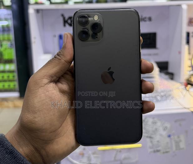 Apple iPhone 11 Pro 64 GB Gray - main view