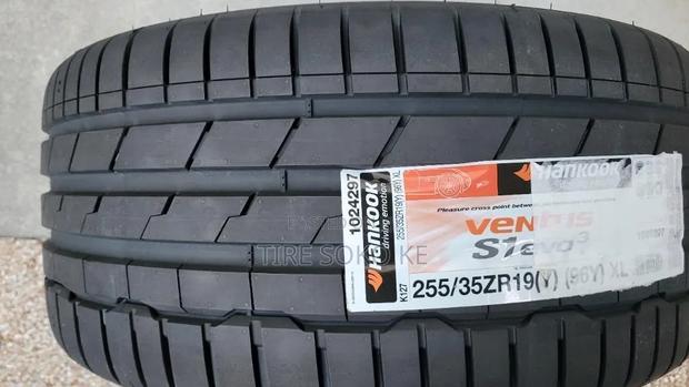 255/35r19 Hankook Ventus S1 Evo3 Runflat Tyres