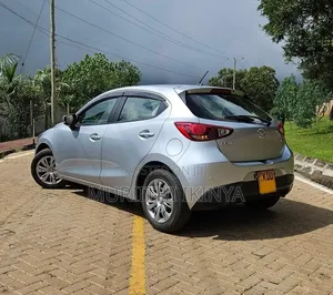 Mazda Demio 2018 Silver