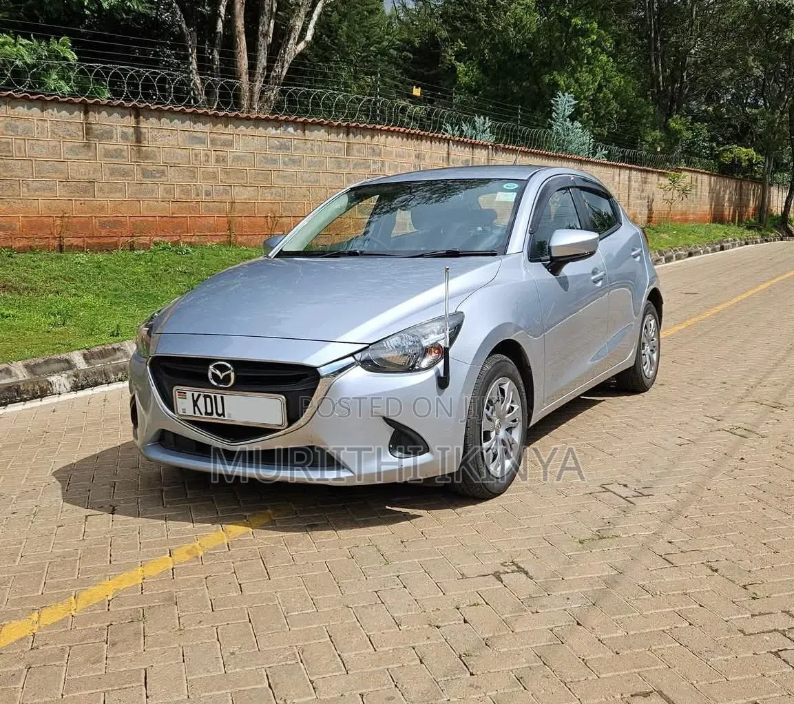 Mazda Demio 2018 Silver