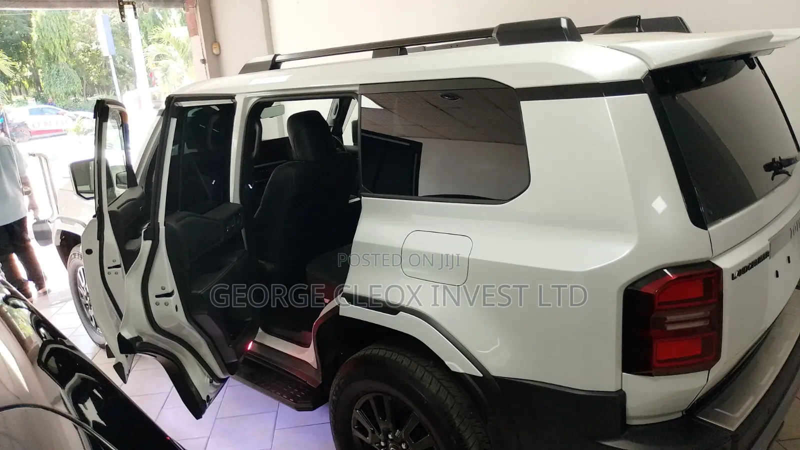Toyota Land Cruiser 2024 White