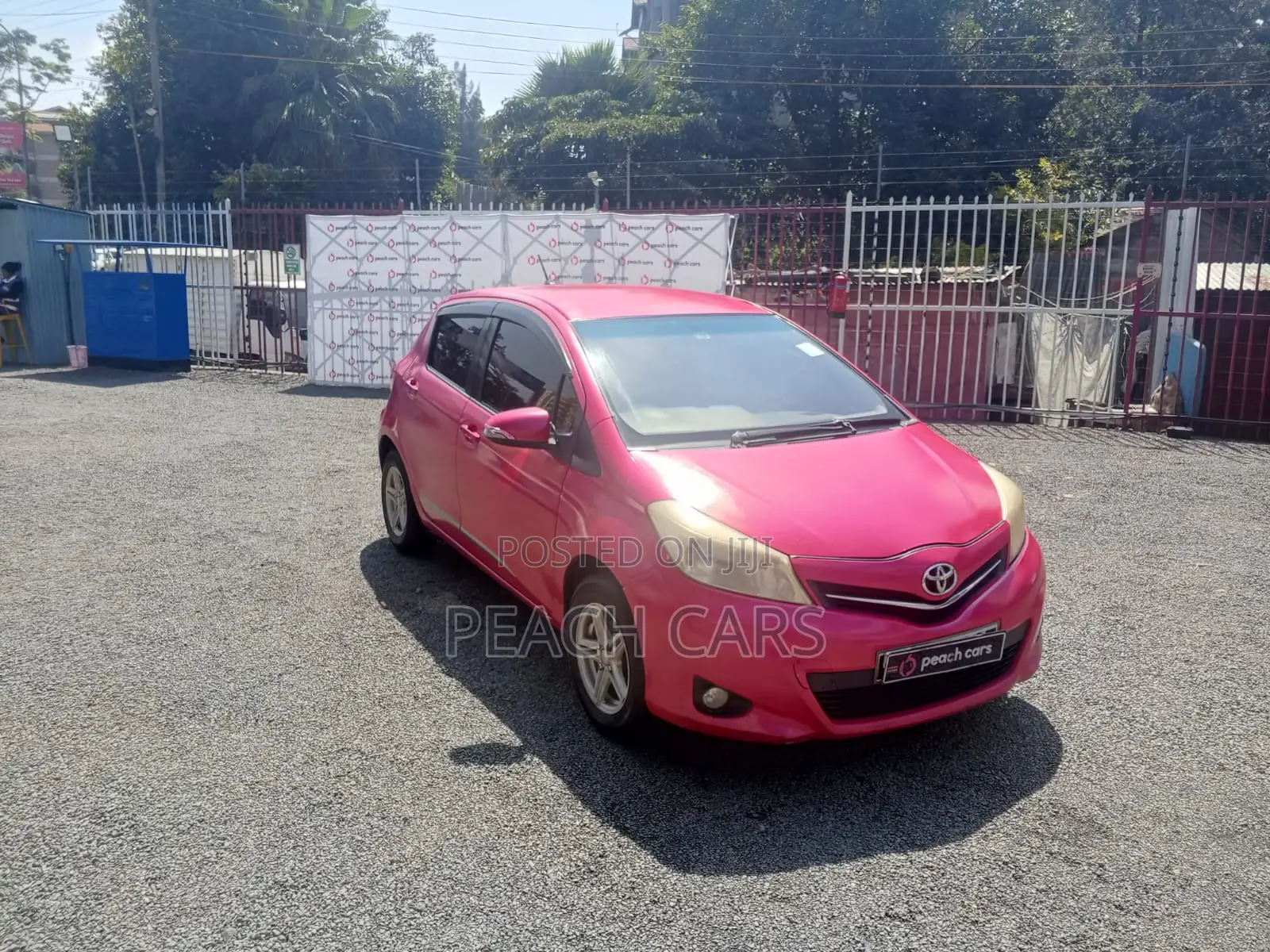 Toyota Vitz 2011 Pink