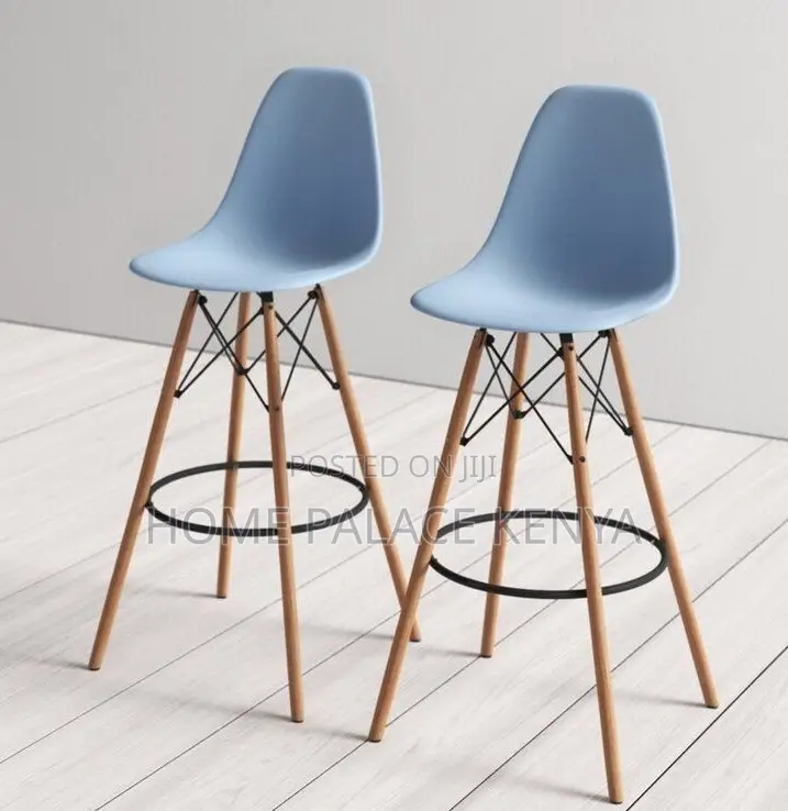 Bar Stool: Eames Style High Bar Chair