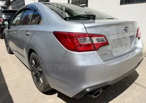 Subaru Legacy 2019 Silver