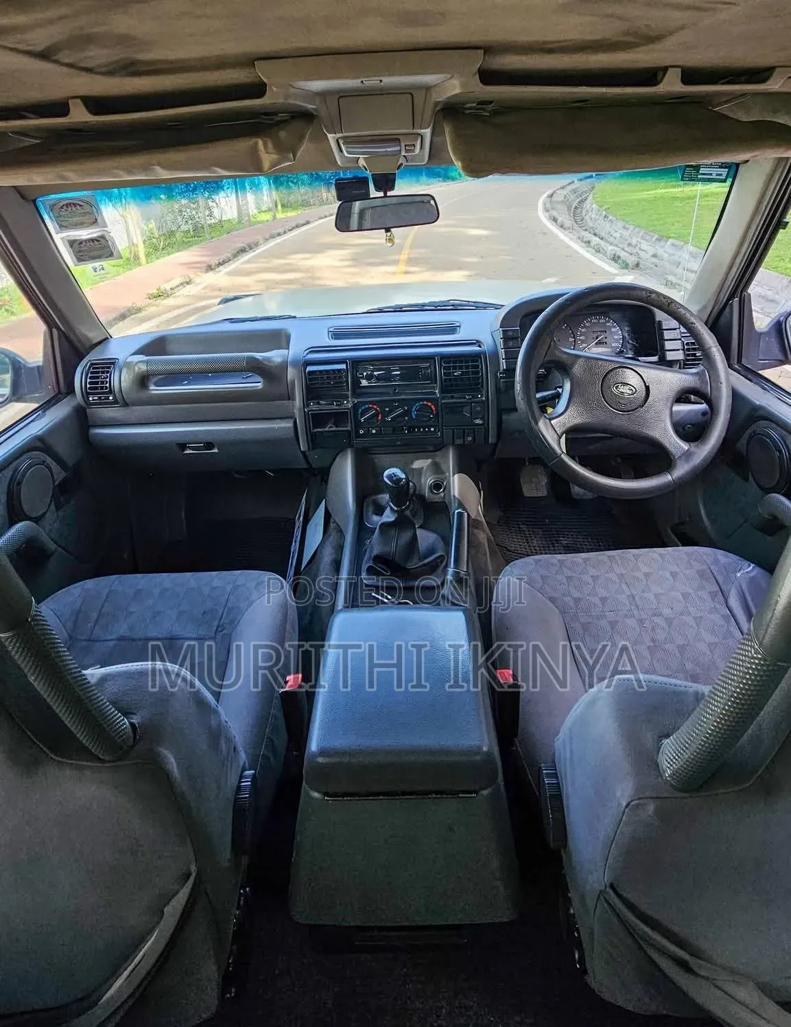 Land Rover Discovery Base AWD 1995 Gold