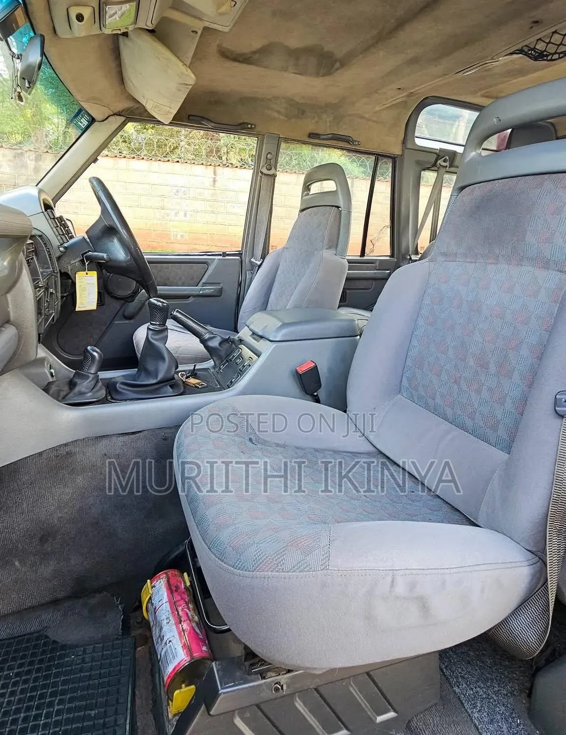 Land Rover Discovery Base AWD 1995 Gold