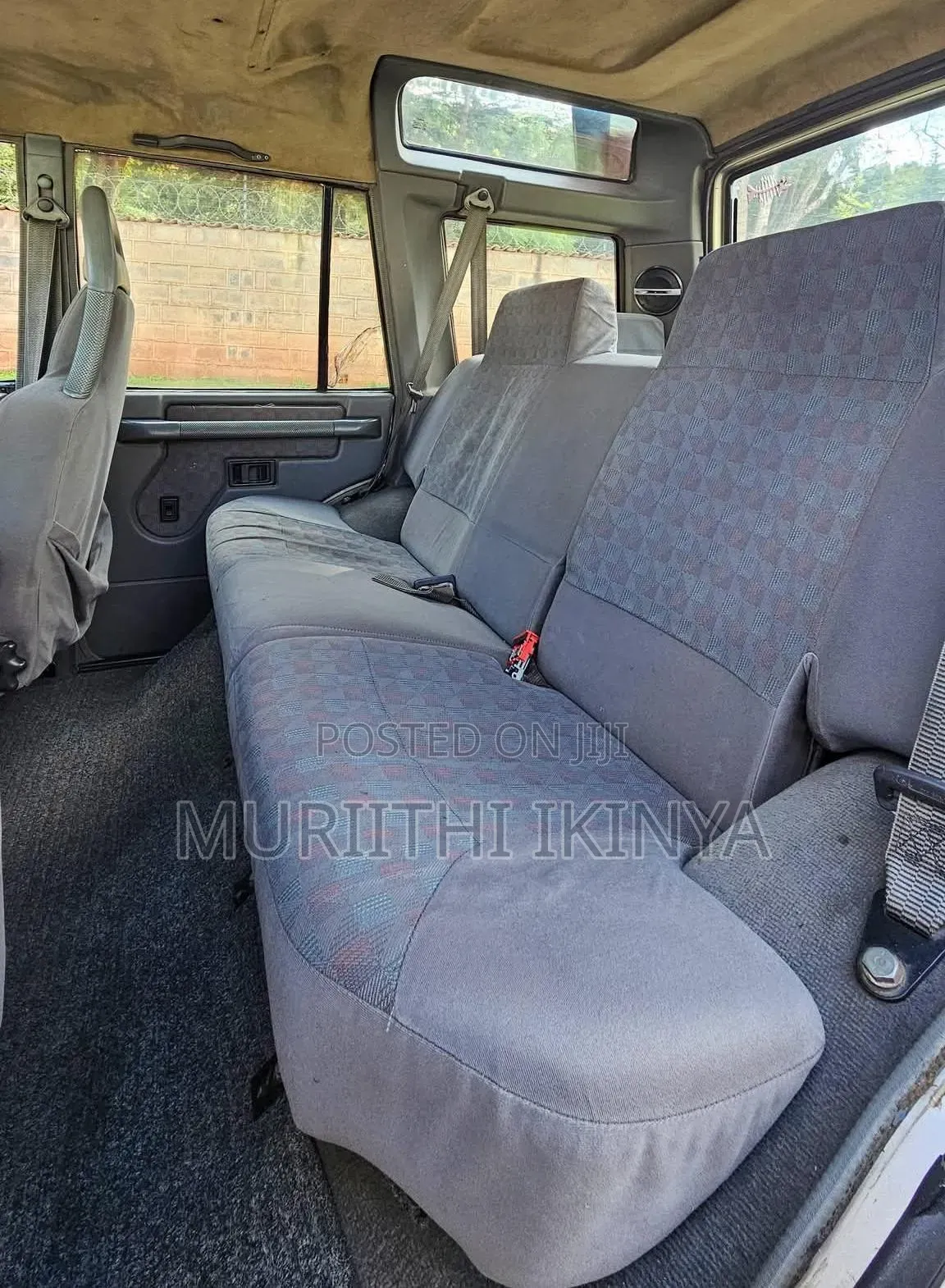 Land Rover Discovery Base AWD 1995 Gold
