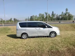 Nissan Serena 2013 Silver