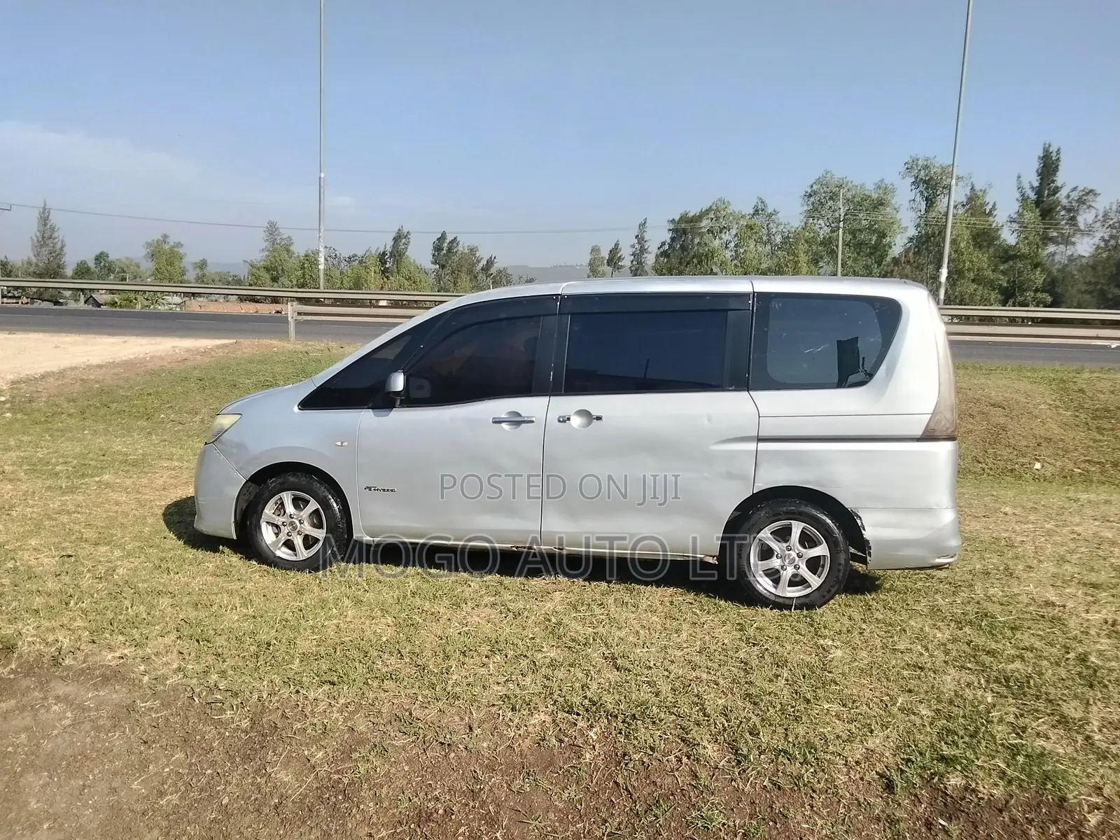 Nissan Serena 2013 Silver