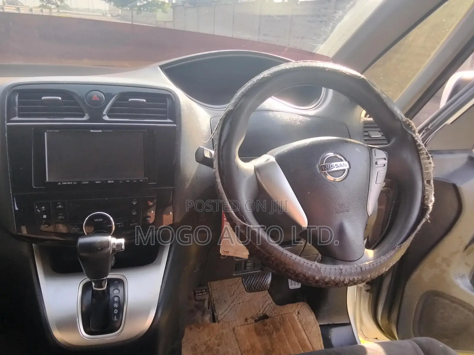 Nissan Serena 2013 Silver