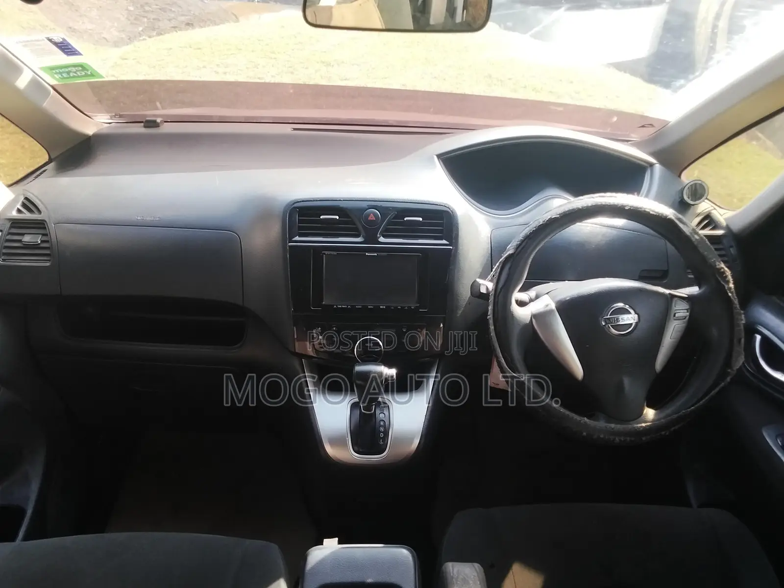 Nissan Serena 2013 Silver