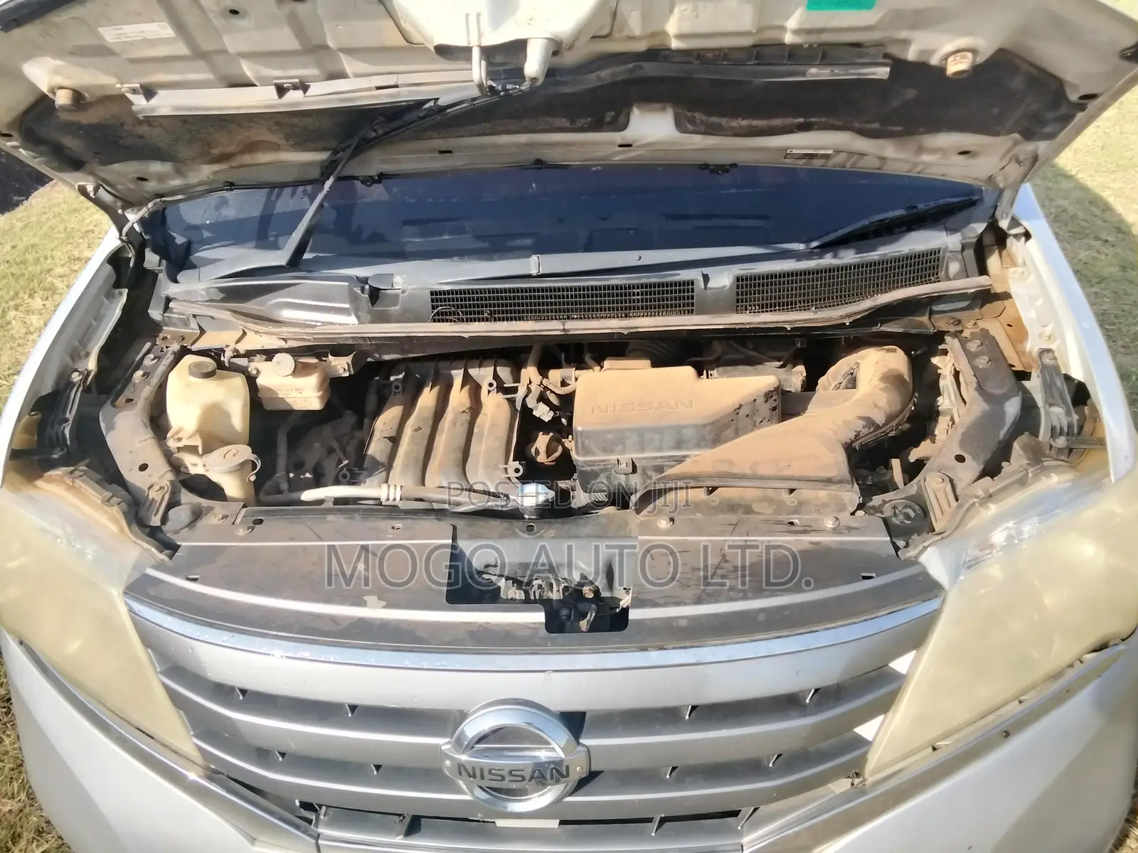 Nissan Serena 2013 Silver