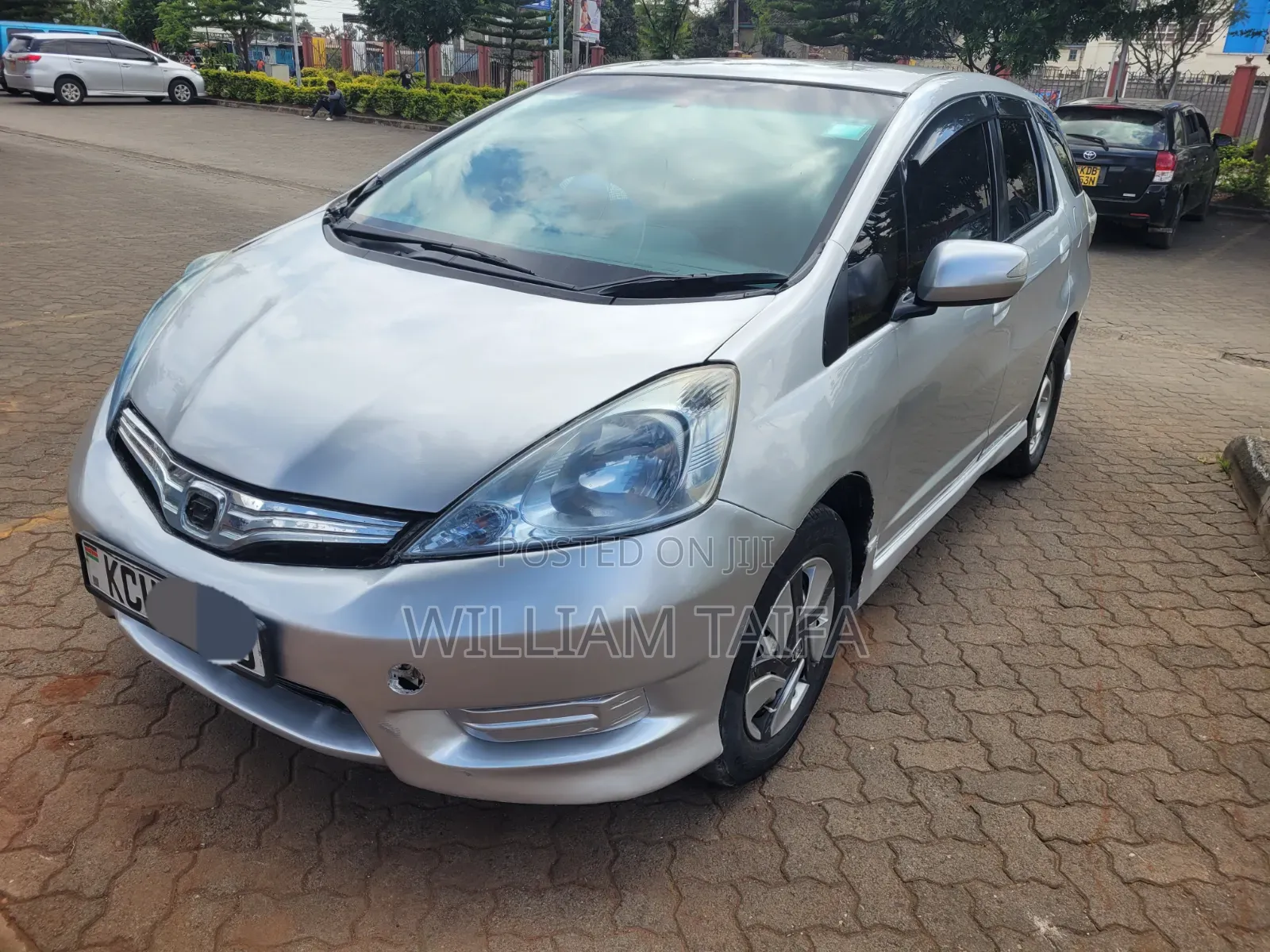 Honda Fit Shuttle 2012 Silver