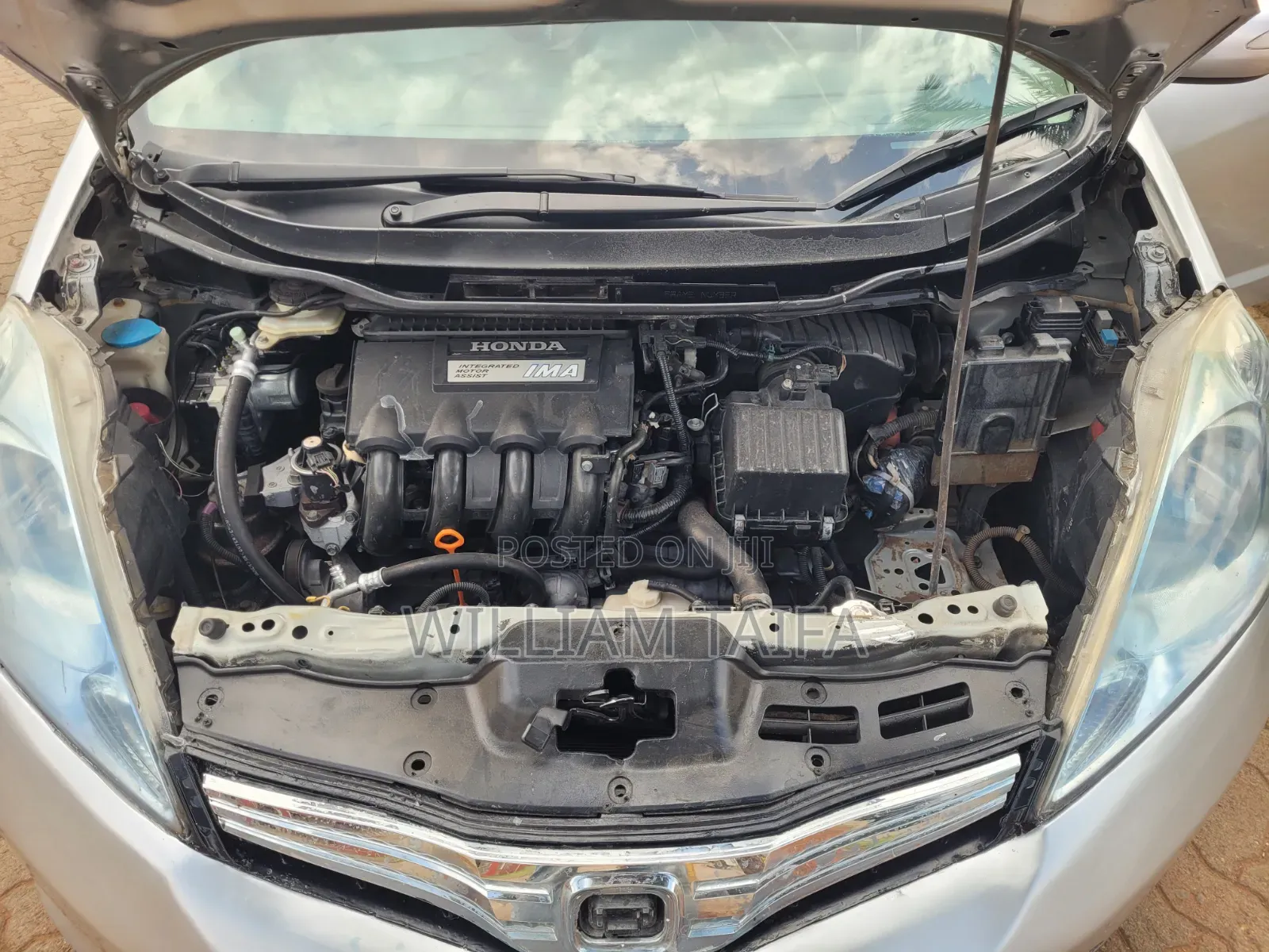 Honda Fit Shuttle 2012 Silver