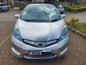 Honda Fit Shuttle 2012 Silver