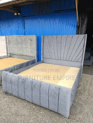 5 by 6 Grey Chester Bed