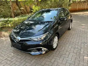 Toyota Auris 2016 Black