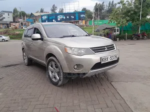 Mitsubishi Outlander 2005 Gold