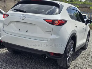 Mazda CX-5 2019 Off white