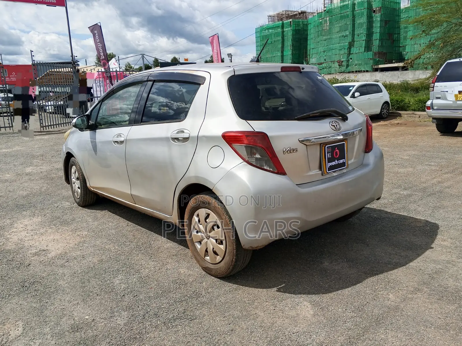 Toyota Vitz 2012 Silver
