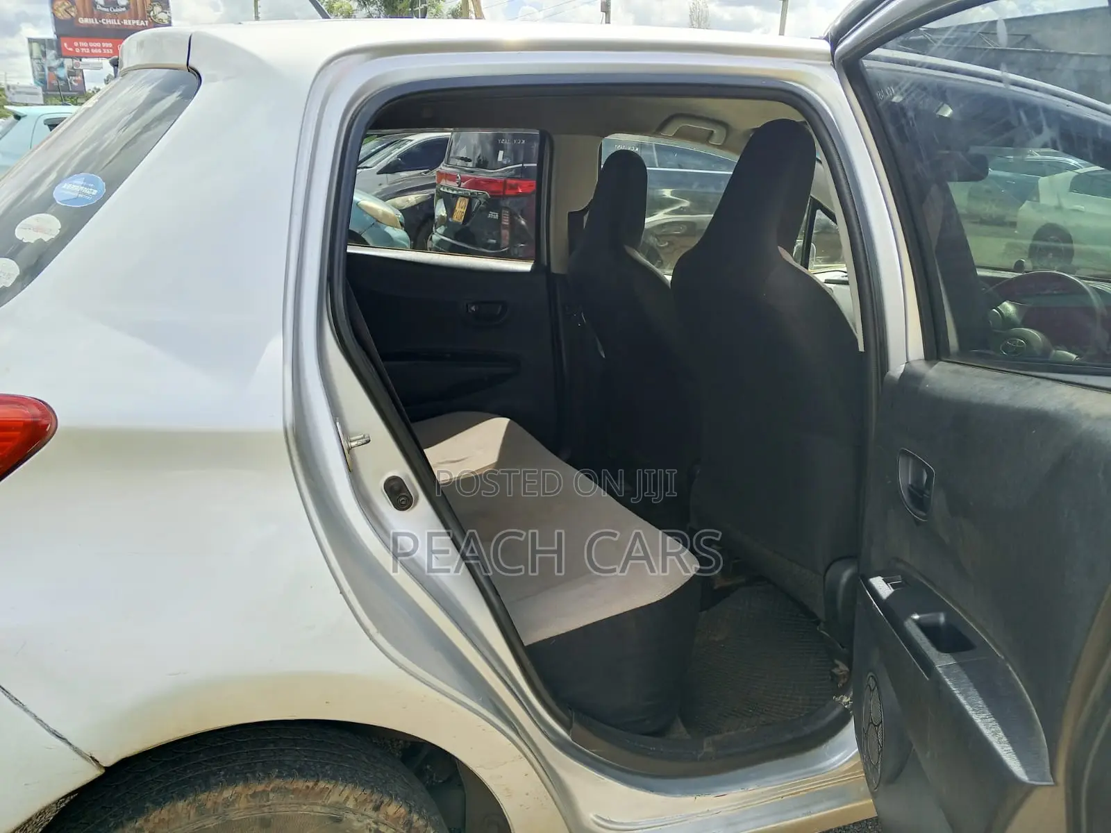 Toyota Vitz 2012 Silver