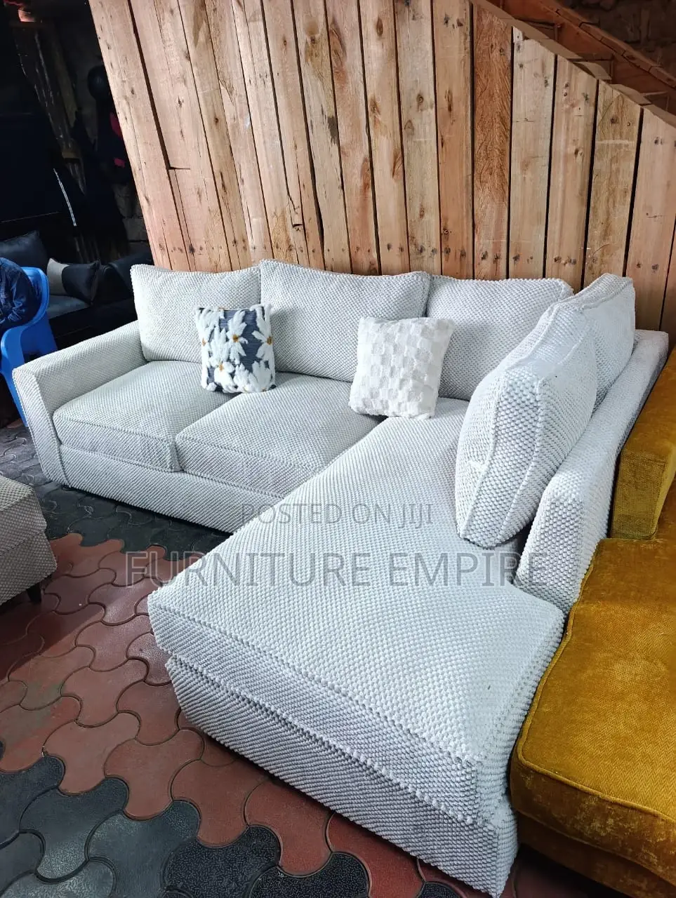 White L Shaped Seat
