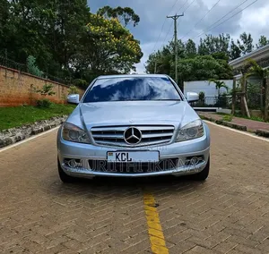 Mercedes-Benz C200 2010 Silver