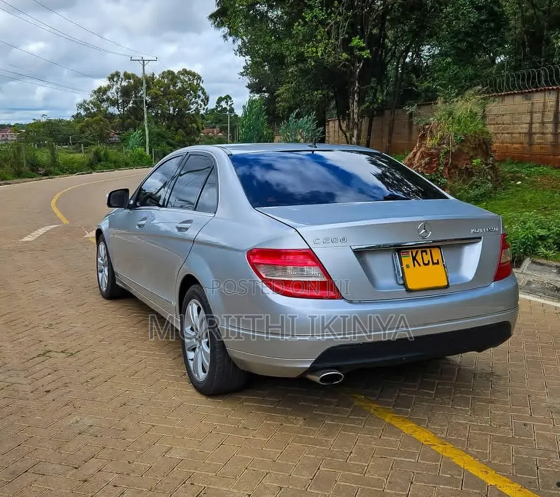 Mercedes-Benz C200 2010 Silver